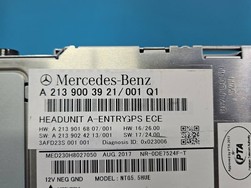 Штатна магнітола радіо Mercedes E W213 A2139003921 — фото деталі 3
