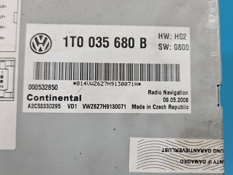 Штатна магнітола радіо Volkswagen Passat CC 1T0035680B — фото деталі 5