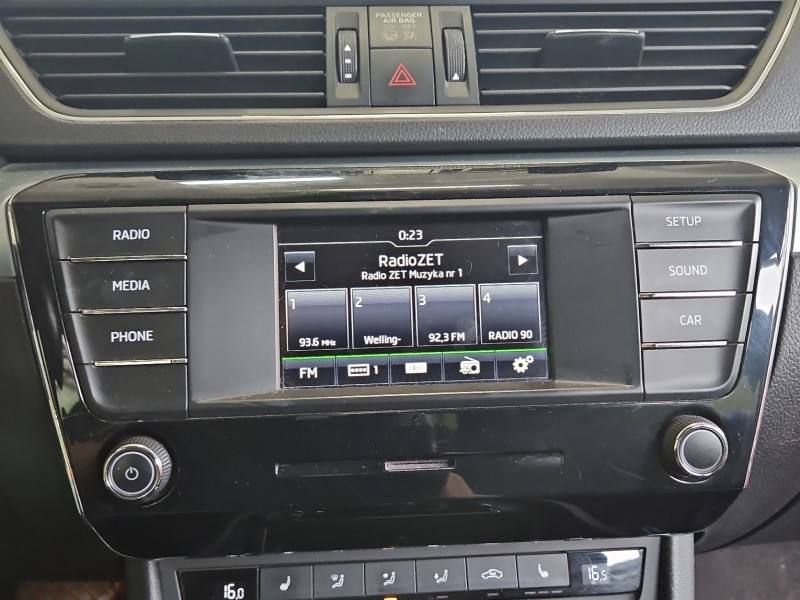 Штатна магнітола радіо Skoda Superb 3 3V0035869B