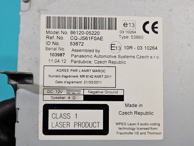 Штатна магнітола радіо Toyota Avensis T27 86120-05220 — фото деталі 6