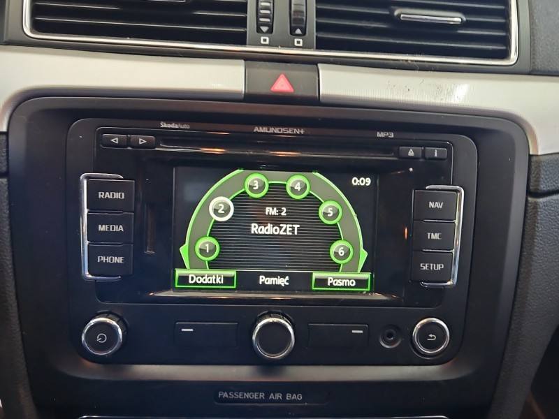 Штатна магнітола радіо Skoda Superb 2 3T0035192C