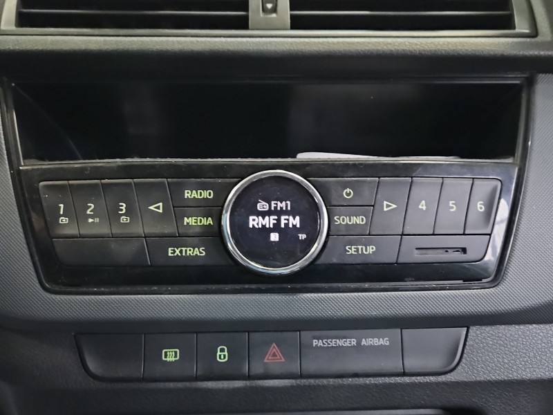 Штатна магнітола радіо Skoda Fabia 3 6V0035872
