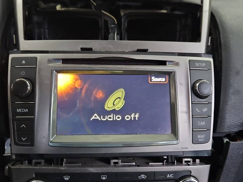 Штатна магнітола радіо Toyota Avensis T27 86140-05040
