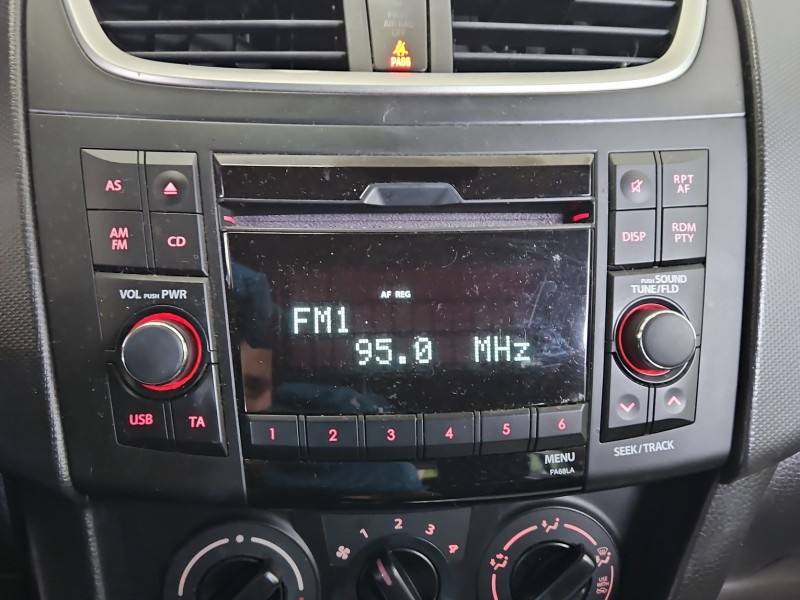 Штатна магнітола радіо Suzuki Swift 39101-68LA0-HVW