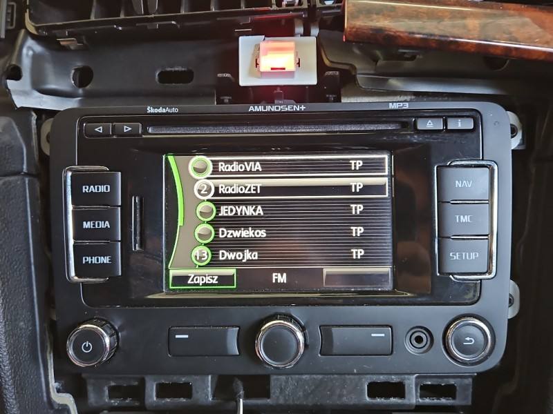 Штатна магнітола радіо Skoda Superb 2 3T0035192A