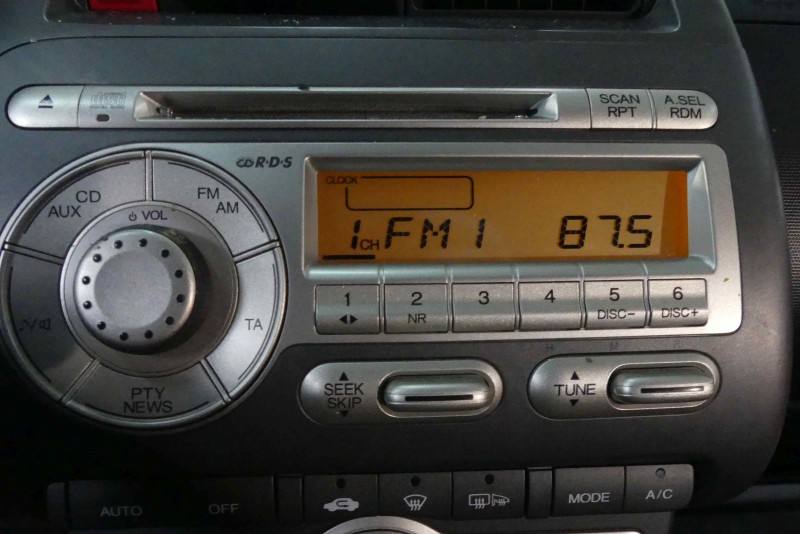 Штатна магнітола радіо Honda Jazz 39100-SAA-G412N5