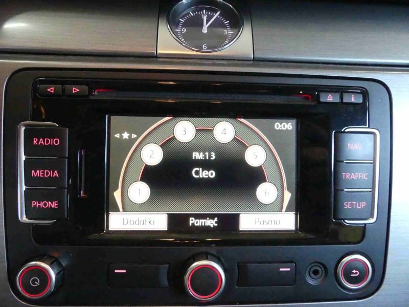 Штатна магнітола радіо Volkswagen Passat B7 3C0035279J