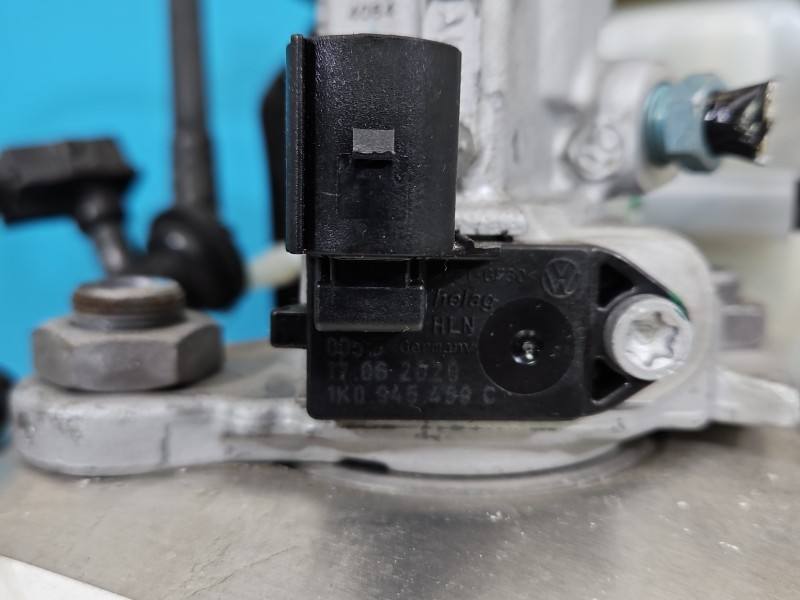 Вакуумний підсилювач гальм ГТЦ Audi A4 B9 8W0612103K — фото деталі 9
