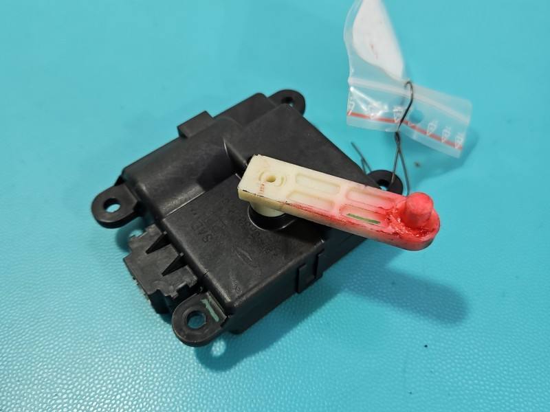 Моторчик заслонки печки Honda Civic A24820A3700002