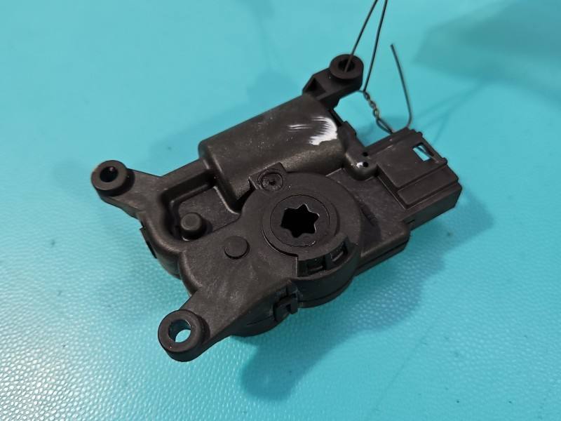 Моторчик заслінки пічки Audi A3 8V 5Q0907511A