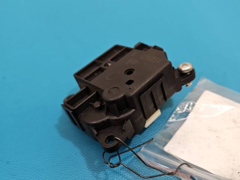 Моторчик заслонки печки Nissan Pulsar 27732-4MB0A