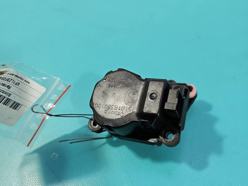 Моторчик заслінки пічки Renault Fluence A25101B380100 — фото деталі 4