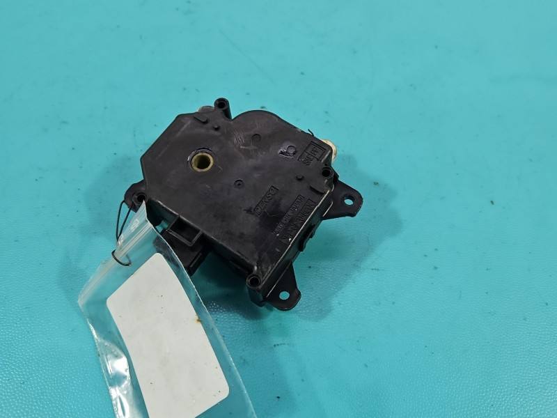 Моторчик заслінки пічки Toyota Avensis T25 063700-8680
