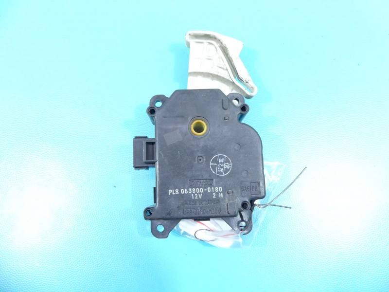 Моторчик заслонки печки Toyota Rav4 063800-0180