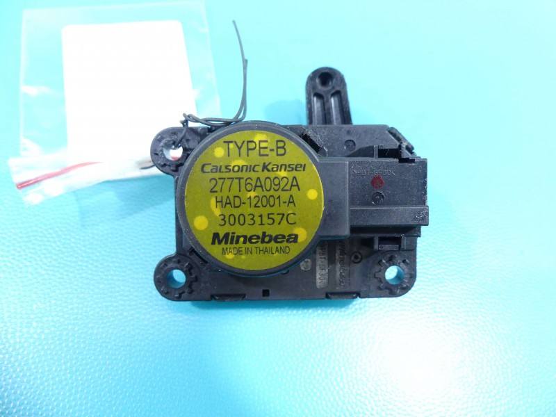 Моторчик заслонки печки Renault Fluence 277T6A092A
