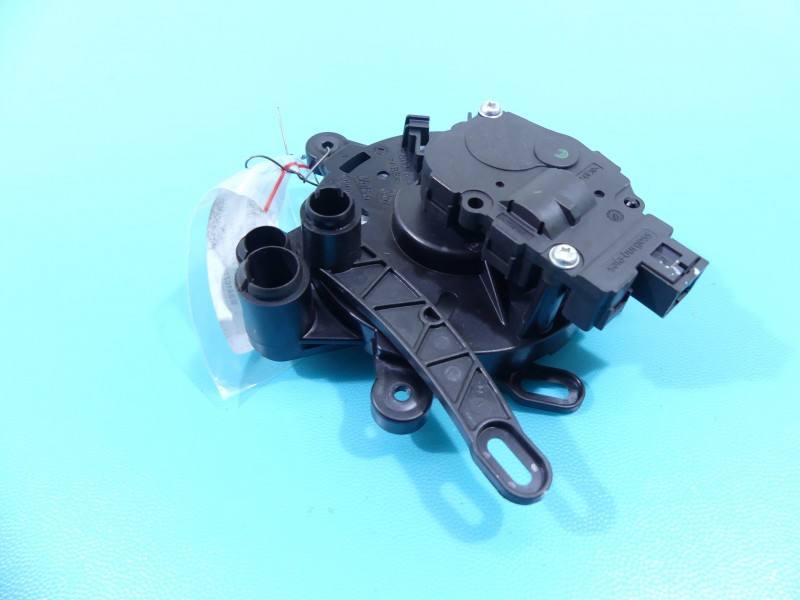 Моторчик заслінки пічки BMW 1 F20 EFB431