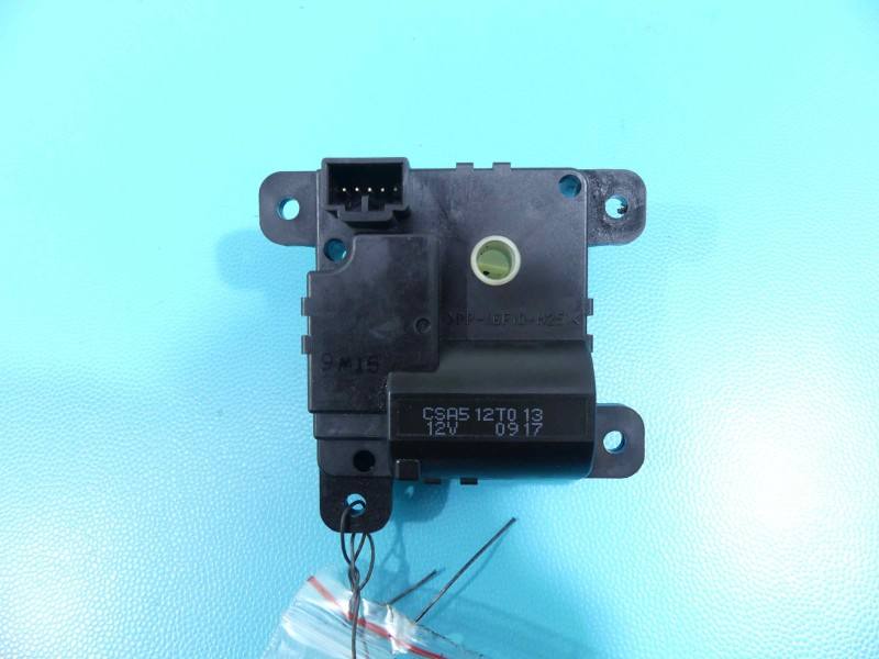 Моторчик заслінки пічки Suzuki Kizashi CSA512T013 — фото деталі 2