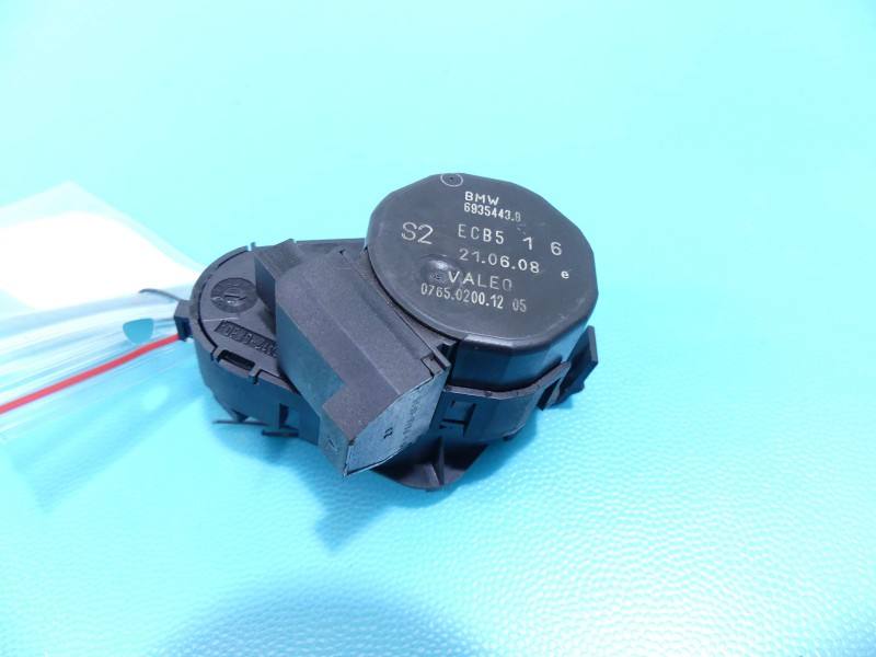 Моторчик заслінки пічки Land Rover Range Rover 6935443