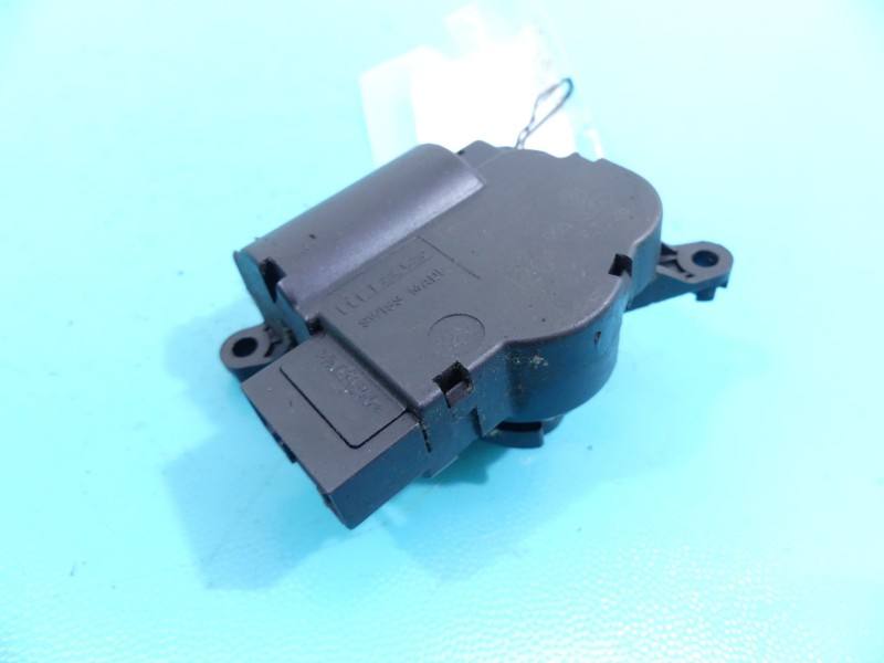 Моторчик заслонки печки Volkswagen Touareg 52411483