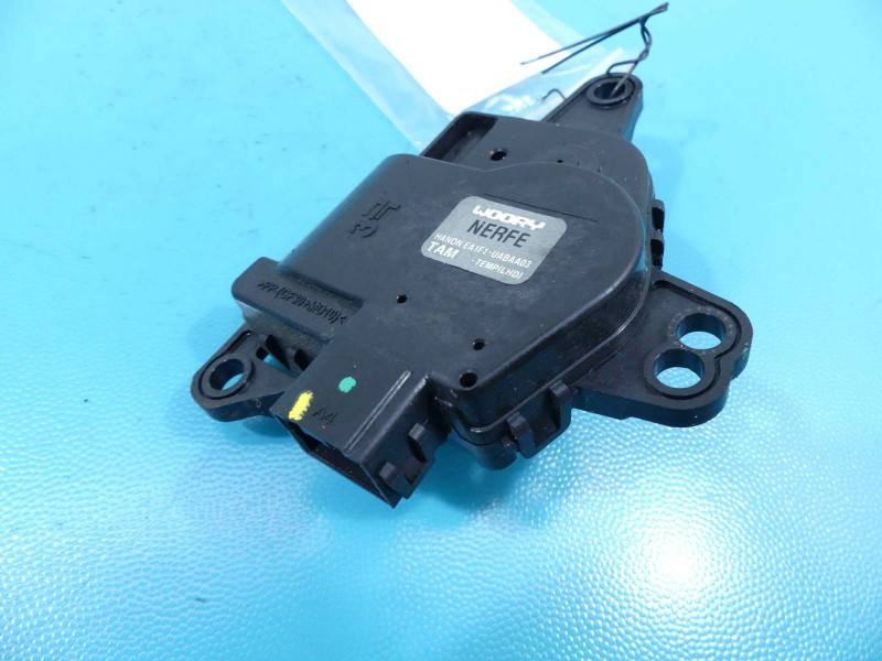 Моторчик заслонки печки Kia Carens EA1F1-UABAA03