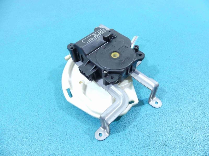 Моторчик заслінки пічки Subaru Tribeca AW063800-0691