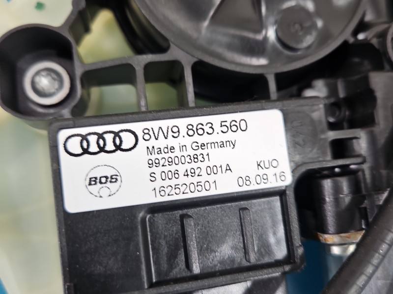 Моторчик люка Audi A4 B9 8W9863560 — фото детали 4