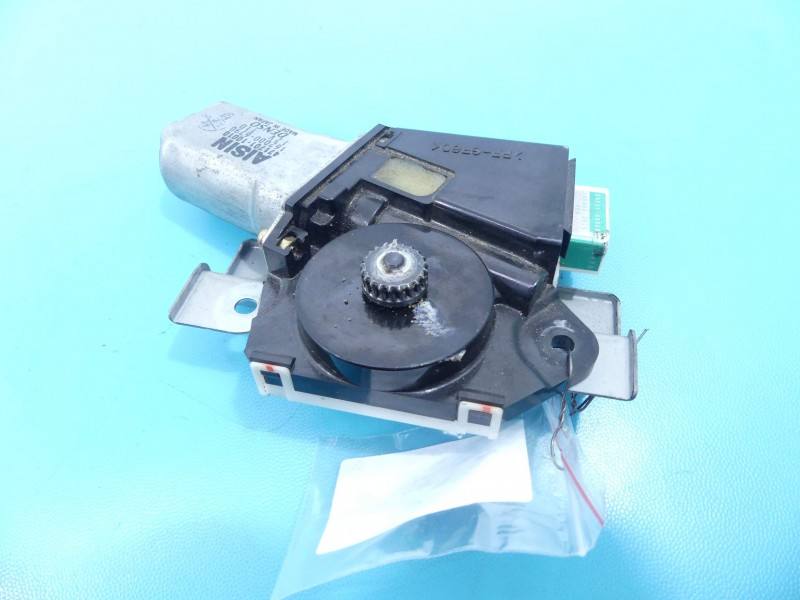 Моторчик люка Toyota Land Cruiser 471701-10010