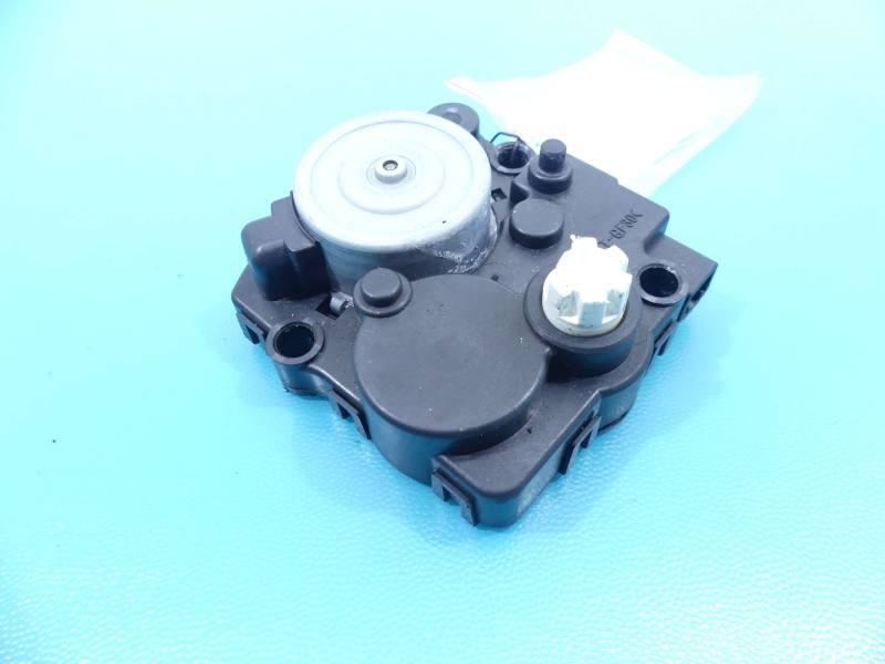 Моторчик люка Toyota Avensis T27 85663-30010