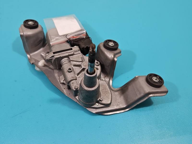 Моторчик дворников Toyota Auris 85130-02050