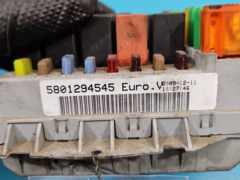 Блок предохранителей Iveco Daily 5801294545 — фото детали 3