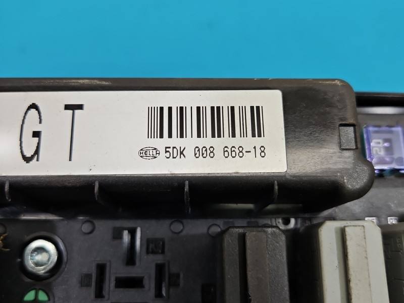Блок предохранителей Opel Astra H 13206747 — фото детали 4