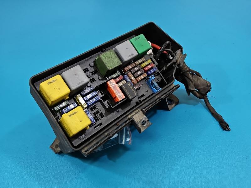 Блок запобіжників Mercedes ML W164 A1645403272