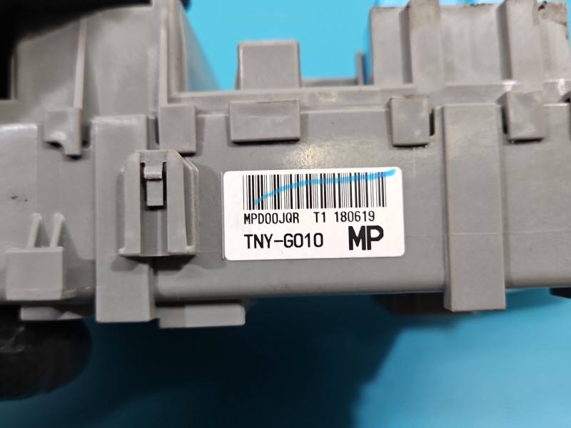 Блок предохранителей Honda CR-V TNY-G010 — фото детали 3