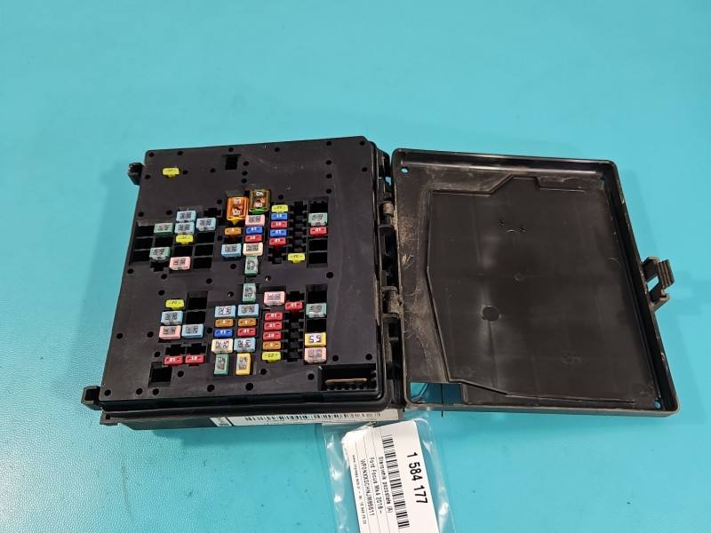 Блок предохранителей Ford Focus JX61T-14D068-BD — фото детали 2