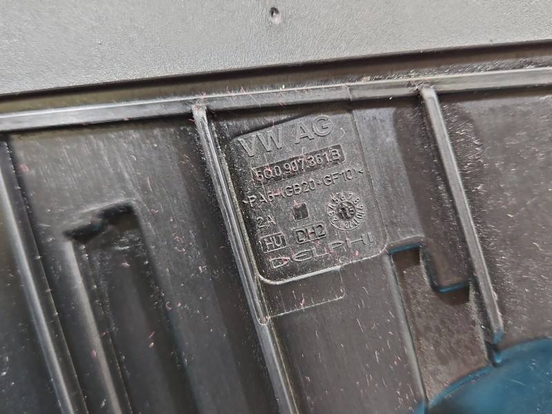 Блок предохранителей Volkswagen Passat B8 5Q0907351B — фото детали 8