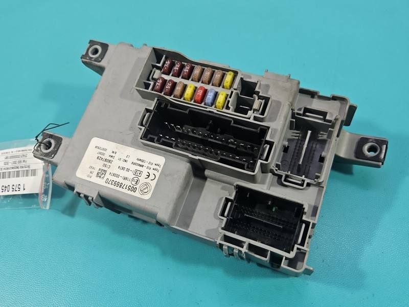 Блок запобіжників Fiat 500 00517869370