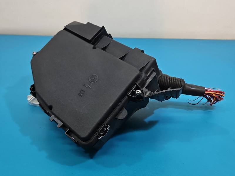 Блок запобіжників Mercedes A W177 A1775404307