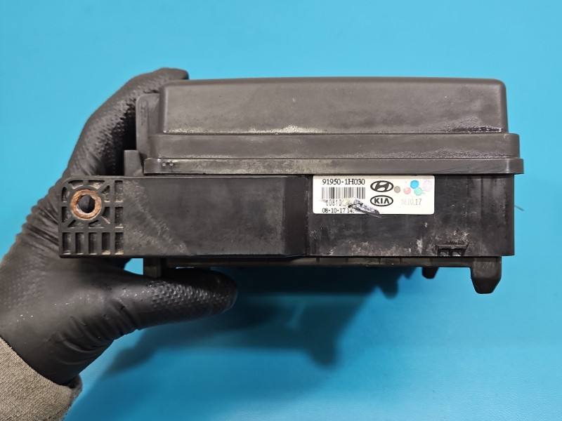 Блок предохранителей Kia Ceed 91950-1H030 — фото детали 4