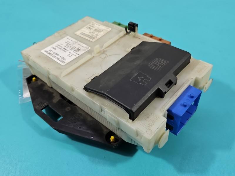 Блок запобіжників Ford S-max 7G9T-14A073-XB