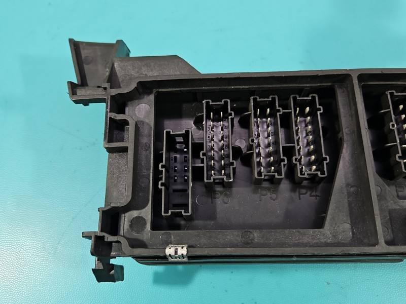 Блок предохранителей Mercedes ML W164 A1645402372 — фото детали 6