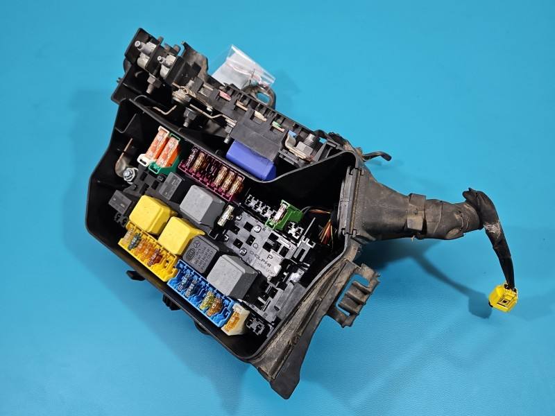 Блок предохранителей Mercedes A W176