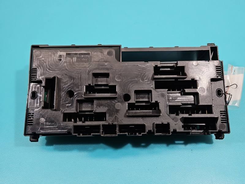 Блок предохранителей BMW 7 F01 9151320-02 — фото детали 3