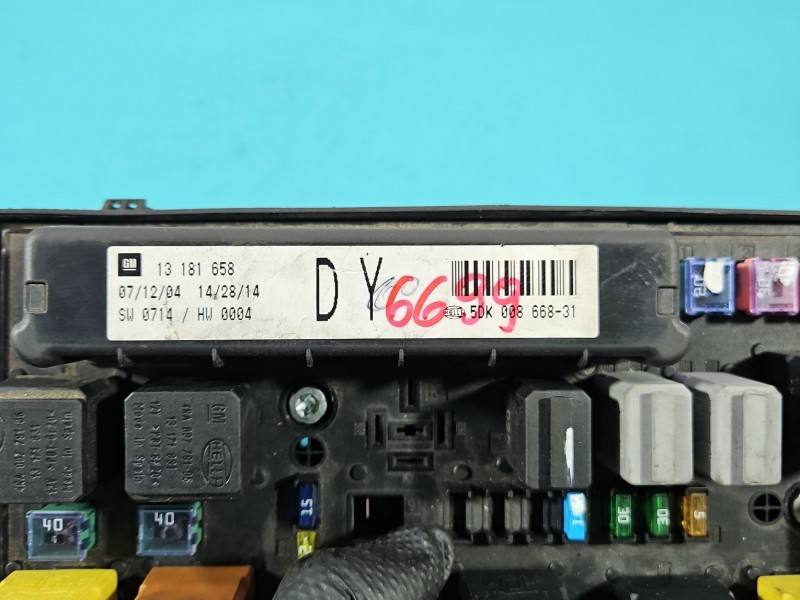 Блок предохранителей Opel Astra H 13125865 — фото детали 7