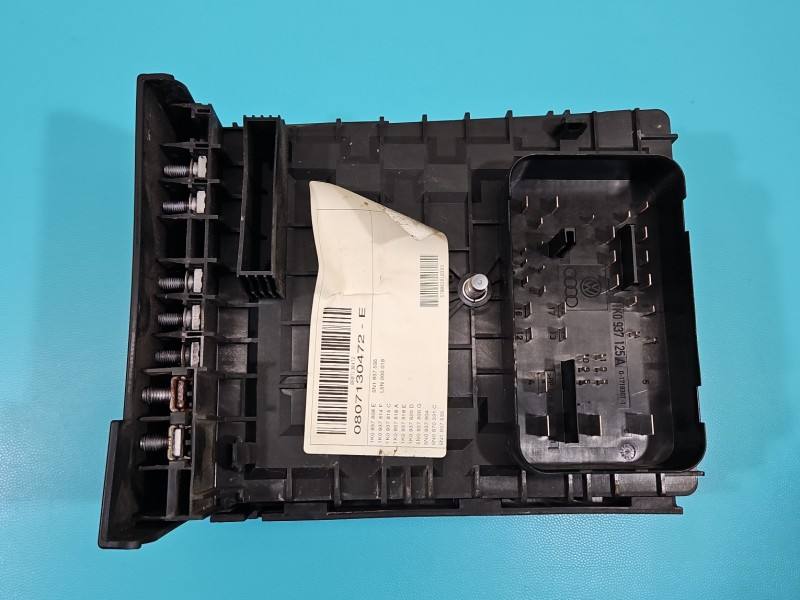 Блок предохранителей Volkswagen Tiguan 1K0937132F — фото детали 7