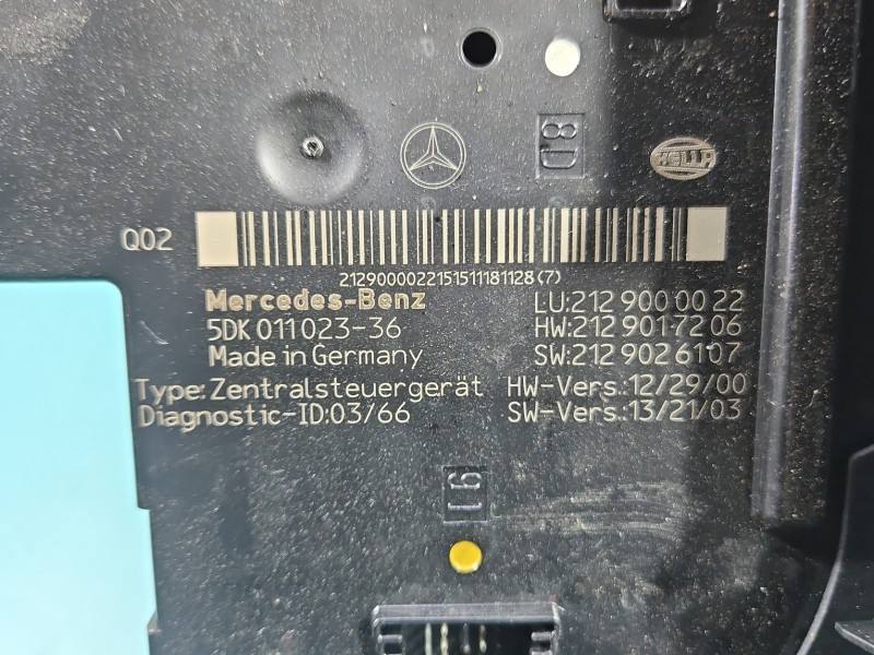 Блок запобіжників Mercedes E W212 5DK011023-36 — фото деталі 5