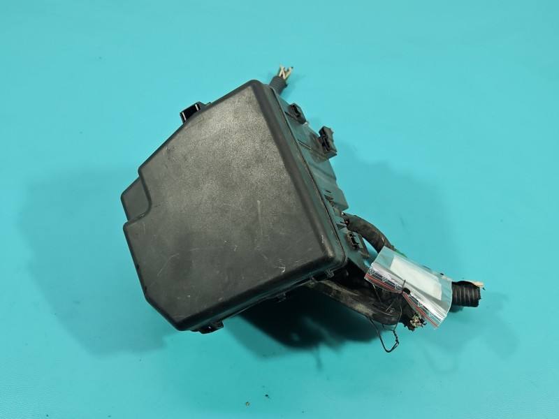 Блок запобіжників Toyota Yaris 2 821110DM01A