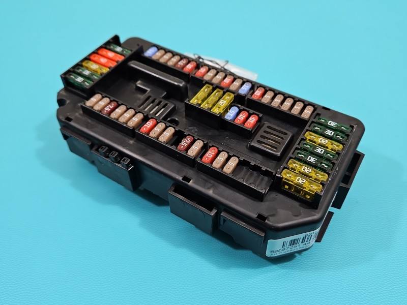 Блок запобіжників BMW X5 F15 69587251