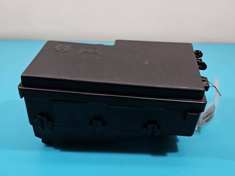 Блок предохранителей Ford Focus EM5T-14K733-BGA — фото детали 4