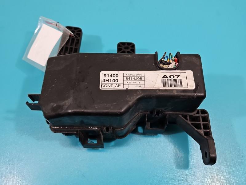 Блок предохранителей Hyundai H1 91400-4H100 — фото детали 5