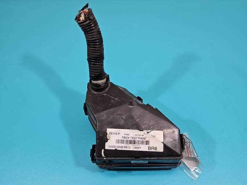 Блок предохранителей Honda Civic SNA-J310 — фото детали 8